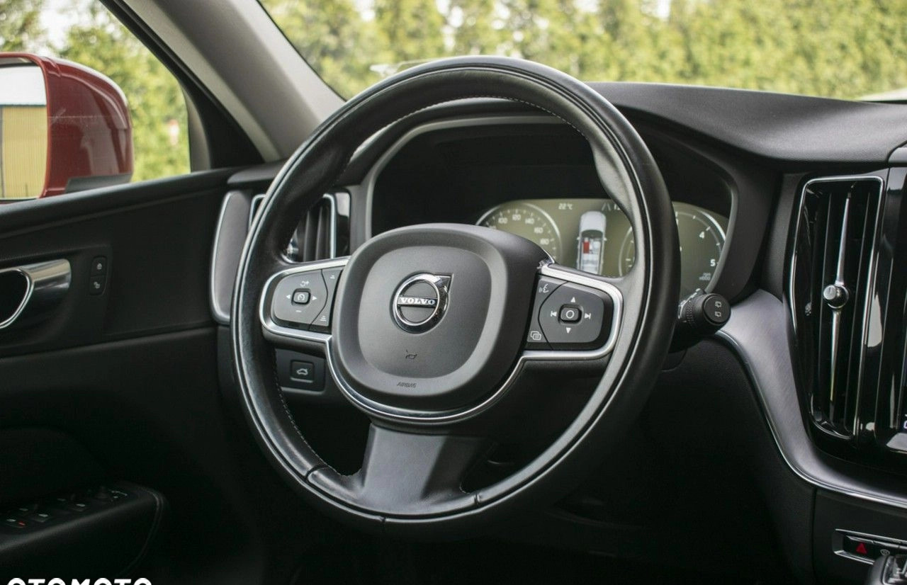 Volvo XC 60 cena 159900 przebieg: 107174, rok produkcji 2020 z Siewierz małe 466